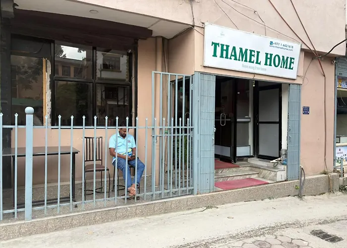 Отель Thamel 3*